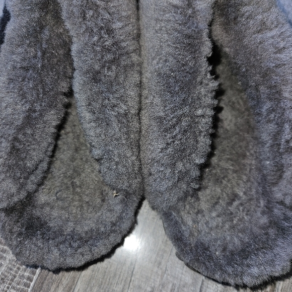 UGG Coquette Black and Gray Slippers - Picture 2 of 5